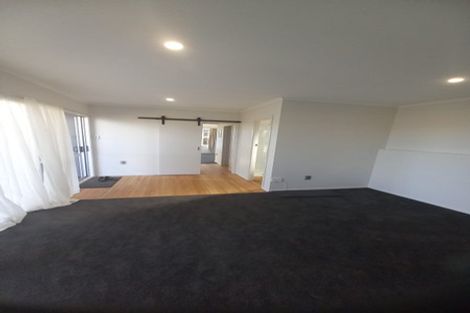 Photo of property in 5 Tiri Road, Manly, Whangaparaoa, 0930