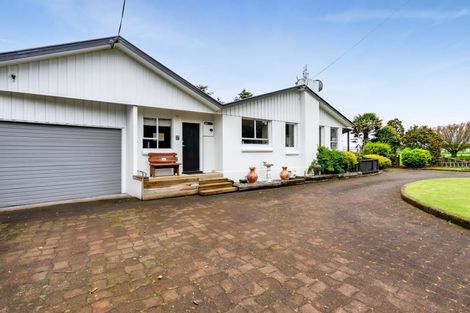 Photo of property in 116 Paraite Road, Paraite, New Plymouth, 4373
