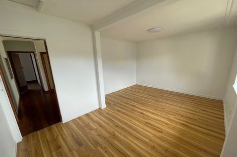 Photo of property in 8 Brains Road, Kelston, Auckland, 0602