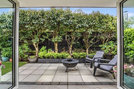 Photo of property in 30 Hamon Place, Pukehangi, Rotorua, 3015