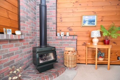 Photo of property in 12 Deller Drive, Carterton, 5713