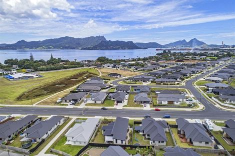 Photo of property in 30 Kitemaunga Avenue, One Tree Point, 0118