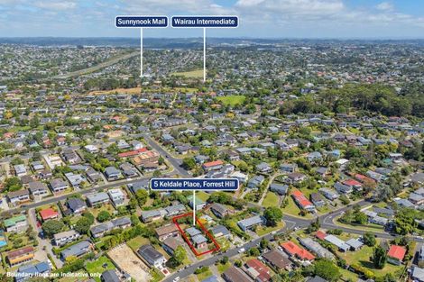 Photo of property in 1/5 Keldale Place, Forrest Hill, Auckland, 0620