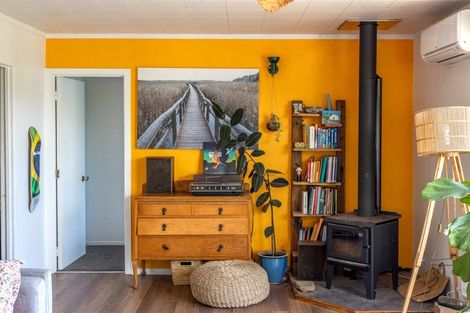 Photo of property in 61 Fairview Crescent, Omiha, Waiheke Island, 1081