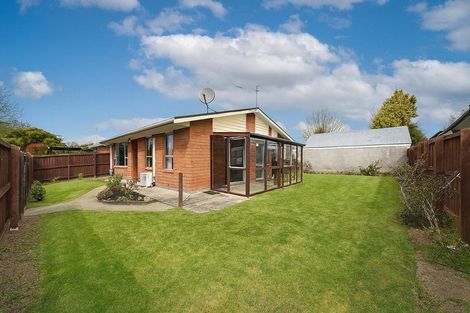 Photo of property in 1/3 Ansonby Street, Russley, Christchurch, 8042