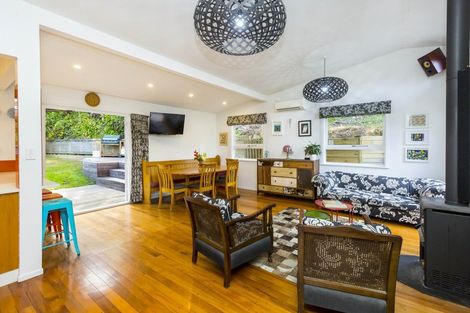 Photo of property in 54 Chatsworth Road, Silverstream, Upper Hutt, 5019