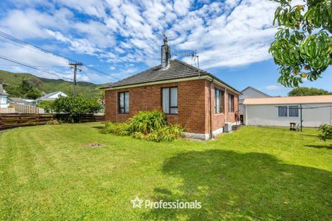 Photo of property in 17 Cleland Crescent, Naenae, Lower Hutt, 5011