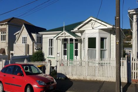 Photo of property in 1/12 Myrtle Crescent, Mount Cook, Wellington, 6021