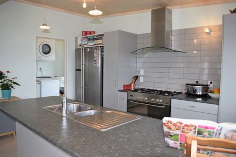 Photo of property in 17 Karaka Street, Otaki Beach, Otaki, 5512