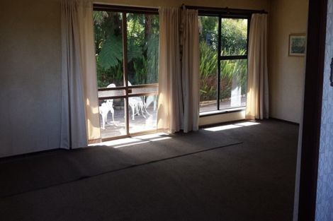 Photo of property in 2/9 Seaton Road, Murrays Bay, Auckland, 0630