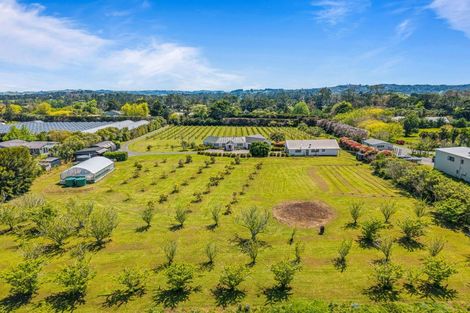 Photo of property in 73 Motu Road, Kumeu, 0891