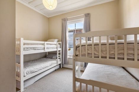 Photo of property in 70 Gillies Crescent, Waimarama, Havelock North, 4294