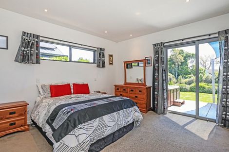 Photo of property in 14 Raven Grove, Havelock North, 4130