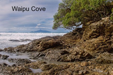 Photo of property in 20 Green Estate Drive, Waipu, 0510