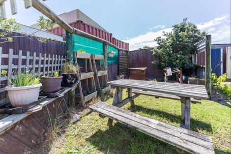 Photo of property in 44 Te Kiri Street, Himatangi Beach, Foxton, 4891