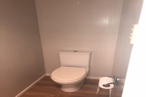 Photo of property in 1/51 Deep Creek Road, Waiake, Auckland, 0630