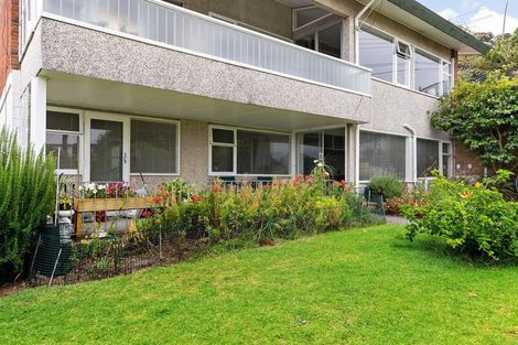 Photo of property in 4/101 Selwyn Road, Cockle Bay, Auckland, 2014