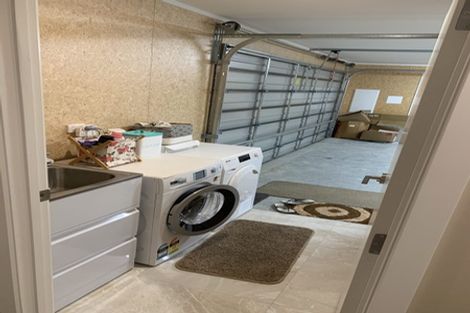 Photo of property in 14 Ivy Lane, Kelvin Grove, Palmerston North, 4414