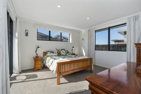 Photo of property in 22 Penetaka Heights, Pyes Pa, Tauranga, 3112