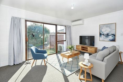 Photo of property in 2/32 Domain Street, Waiuku, 2123