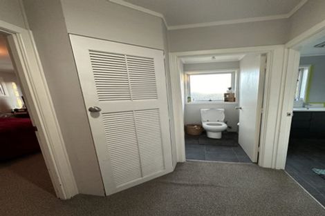 Photo of property in 6 Minton Place, Manurewa, Auckland, 2102