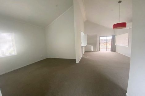 Photo of property in 88 Beach Road, Castor Bay, Auckland, 0620