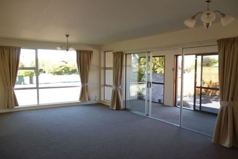Photo of property in 74 Warren Crescent, Hillmorton, Christchurch, 8025