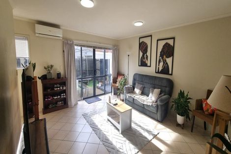Photo of property in 47 Tiri Tiri Road, Birkdale, Auckland, 0626