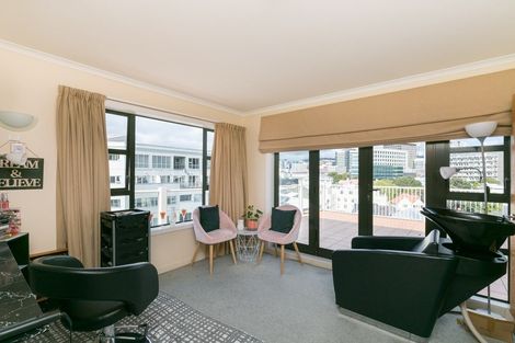 Photo of property in Endeavour Apartments, 6/125 Thorndon Quay, Pipitea, Wellington, 6011