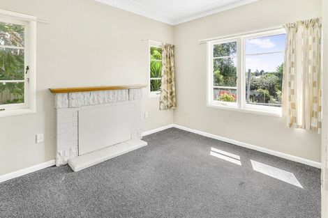 Photo of property in 233 Cambridge Road, Hillcrest, Hamilton, 3216