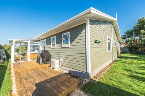 Photo of property in 4 Brougham Place, Springvale, Whanganui, 4501