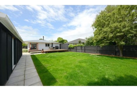 Photo of property in 13 Wallace Street, Bryndwr, Christchurch, 8053