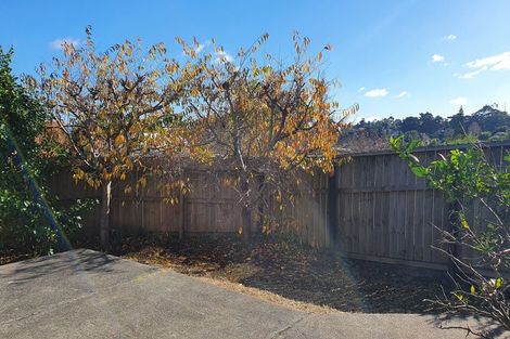 Photo of property in 27 Pahi Place, West Harbour, Auckland, 0618