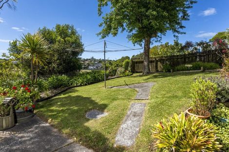 Photo of property in 103 Becroft Drive, Forrest Hill, Auckland, 0620