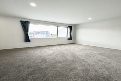 Photo of property in 10/10 Vinifera Place, Fairview Heights, Auckland, 0632