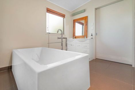 Photo of property in 103 The Tee, Matarangi, Whitianga, 3592