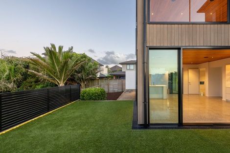 Photo of property in 2a Sharon Road, Waiake, Auckland, 0630