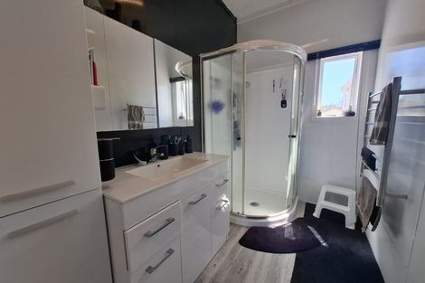 Photo of property in 90 Hine Street, New Plymouth, 4310