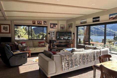 Photo of property in 1742 Queen Charlotte Drive, Linkwater, Picton, 7281