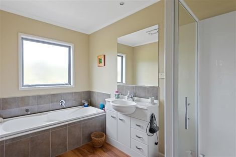 Photo of property in 3a Rohe Drive, Waikawa, Picton, 7220