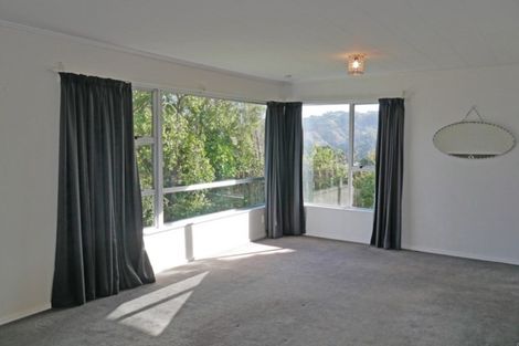 Photo of property in 14b Oakleigh Street, Maungaraki, Lower Hutt, 5010