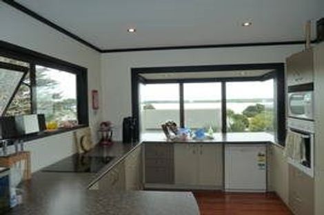 Photo of property in 10 Sunningdale Street, Wattle Downs, Auckland, 2103