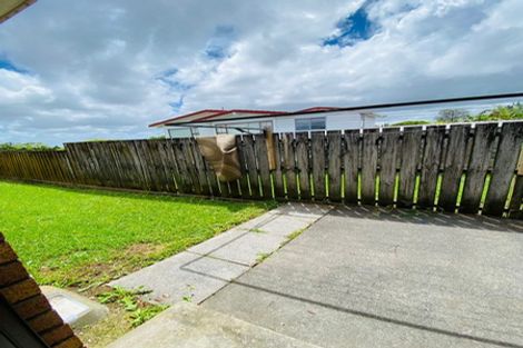 Photo of property in 2/10 Wilisa Rise, Goodwood Heights, Auckland, 2105