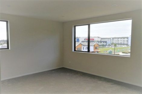 Photo of property in 44 Seafarer Crescent, Stanmore Bay, Whangaparaoa, 0932