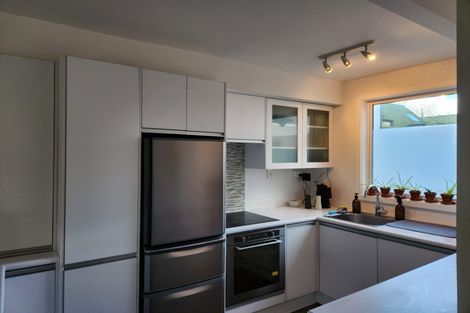 Photo of property in 12/12 Shrewsbury Street, Merivale, Christchurch, 8014