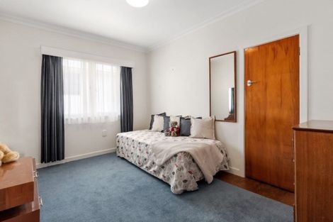 Photo of property in 12a Seaview Road, Otumoetai, Tauranga, 3110