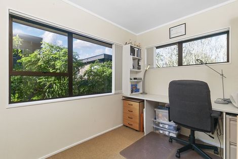 Photo of property in 2/8 Harley Road, Hauraki, Auckland, 0622