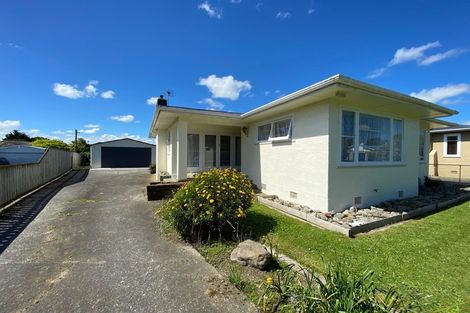 Photo of property in 23 Stirling Crescent, Hokowhitu, Palmerston North, 4410