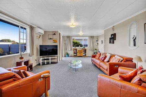 Photo of property in 20 Hira Street, Ohawe, Hawera, 4671