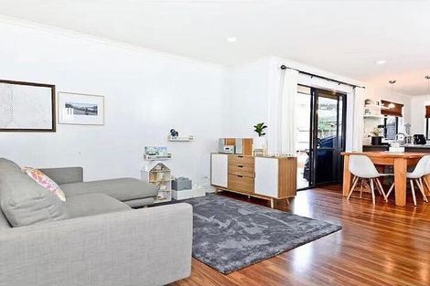 Photo of property in 6 Everton Place, Grandview Heights, Hamilton, 3200